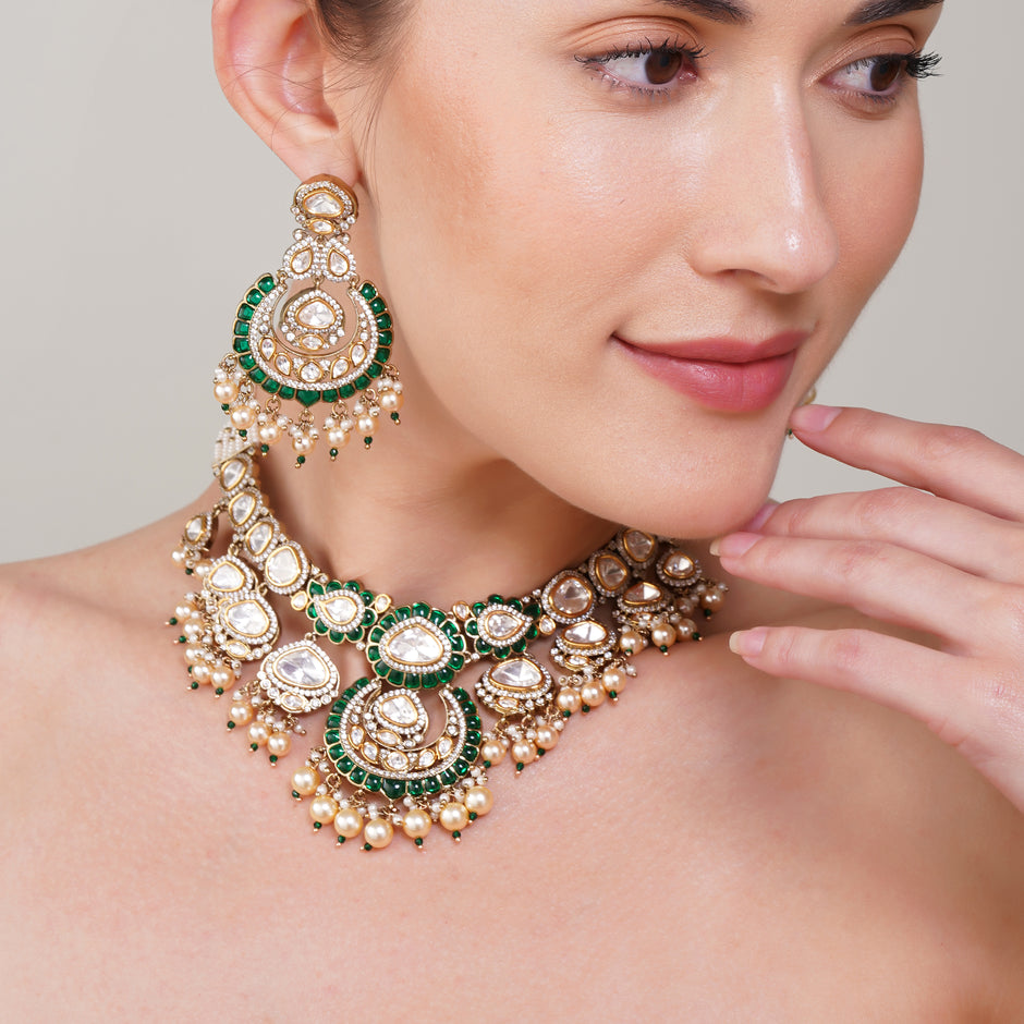 Janhavi Emerald  Kundan Necklace Set