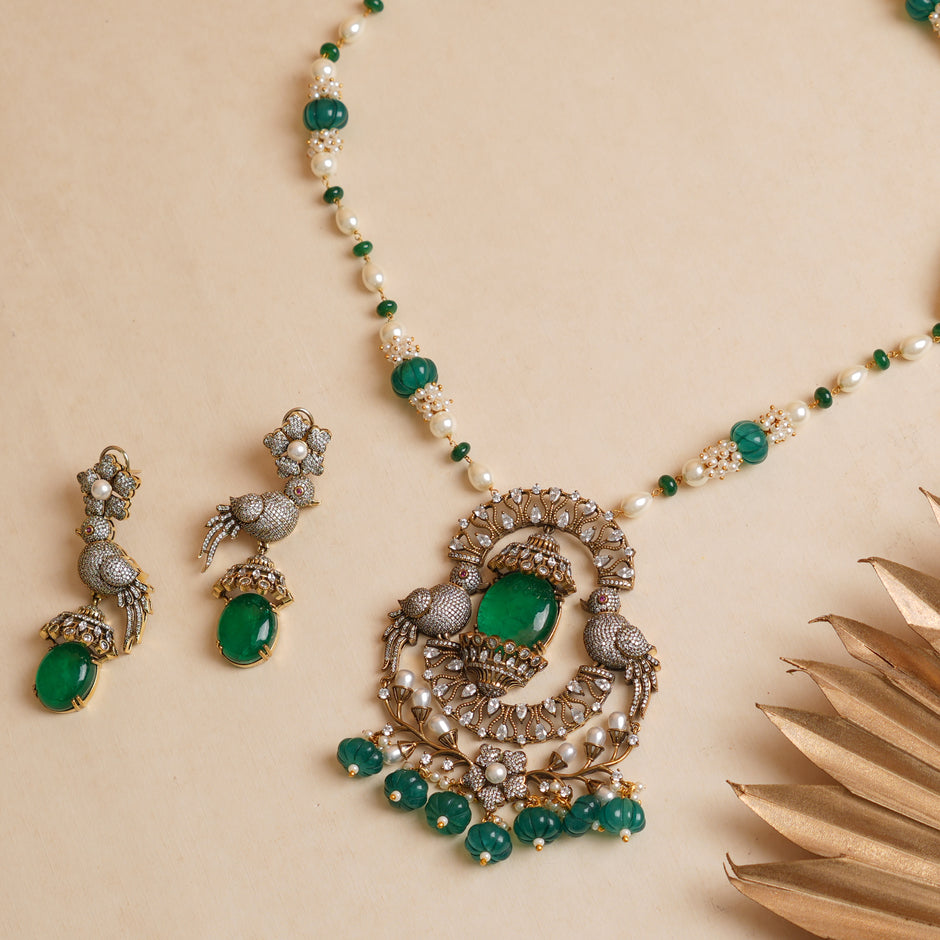 Ujjaini Necklace Set