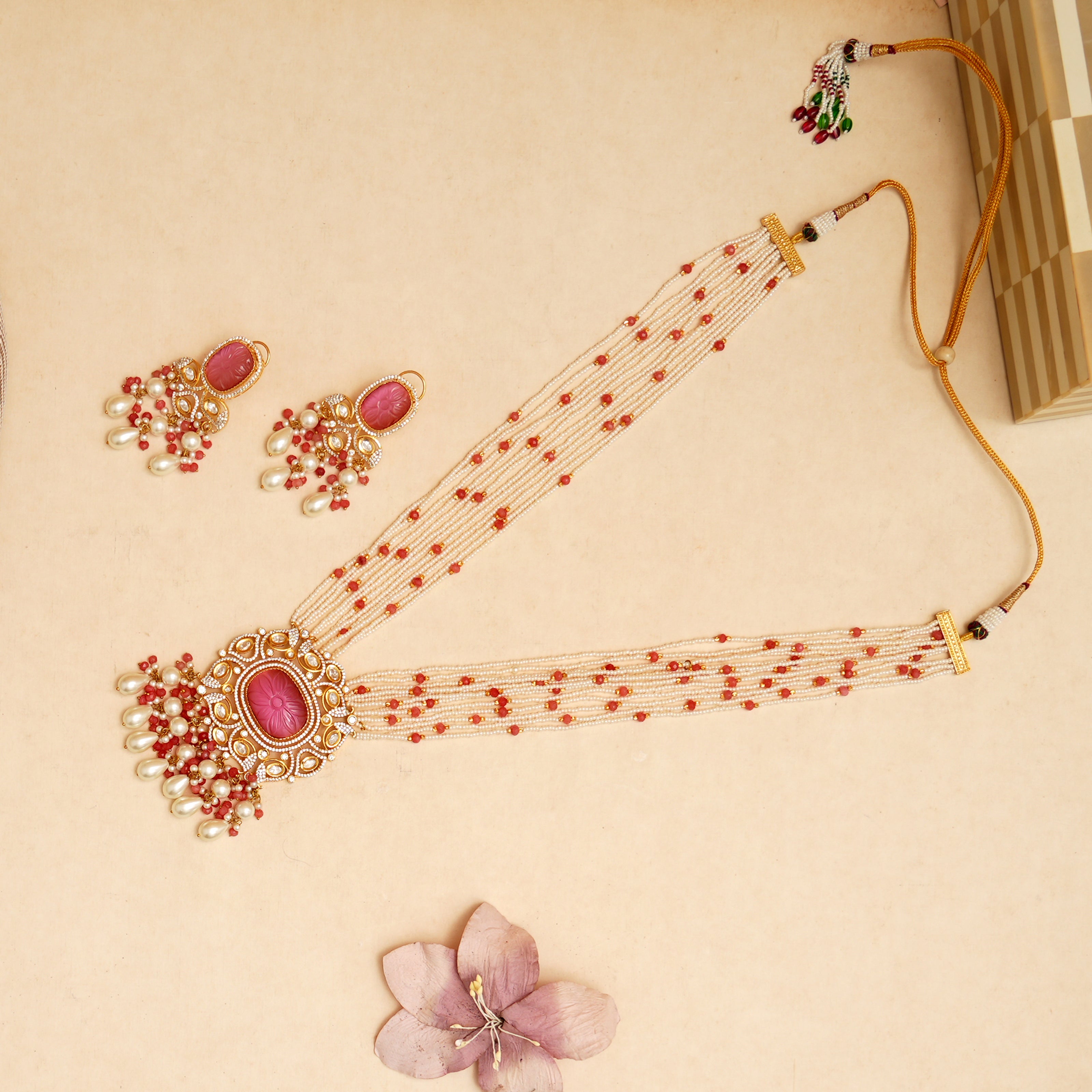 Tarini Necklace Set