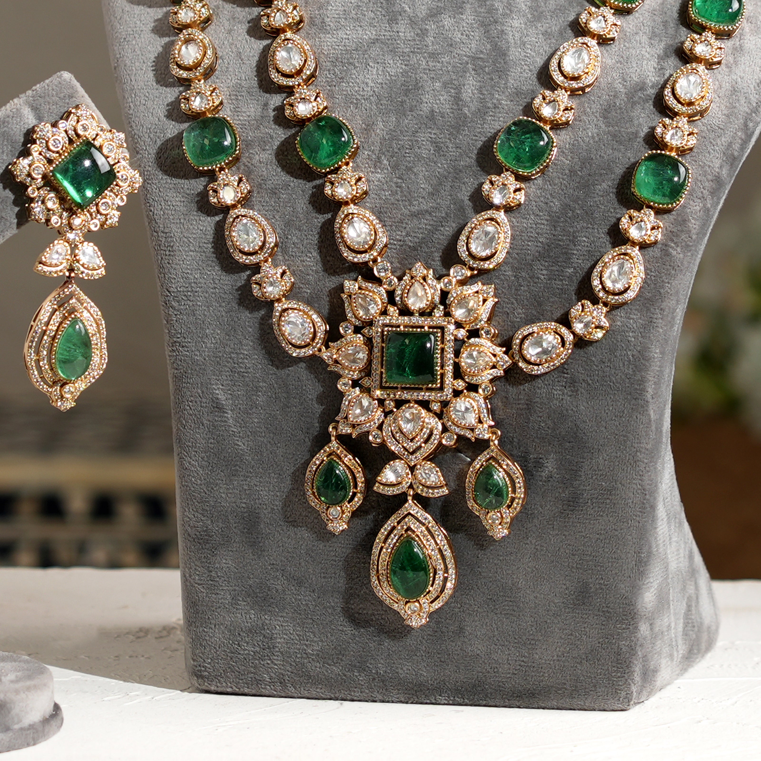 Veena Necklace Set