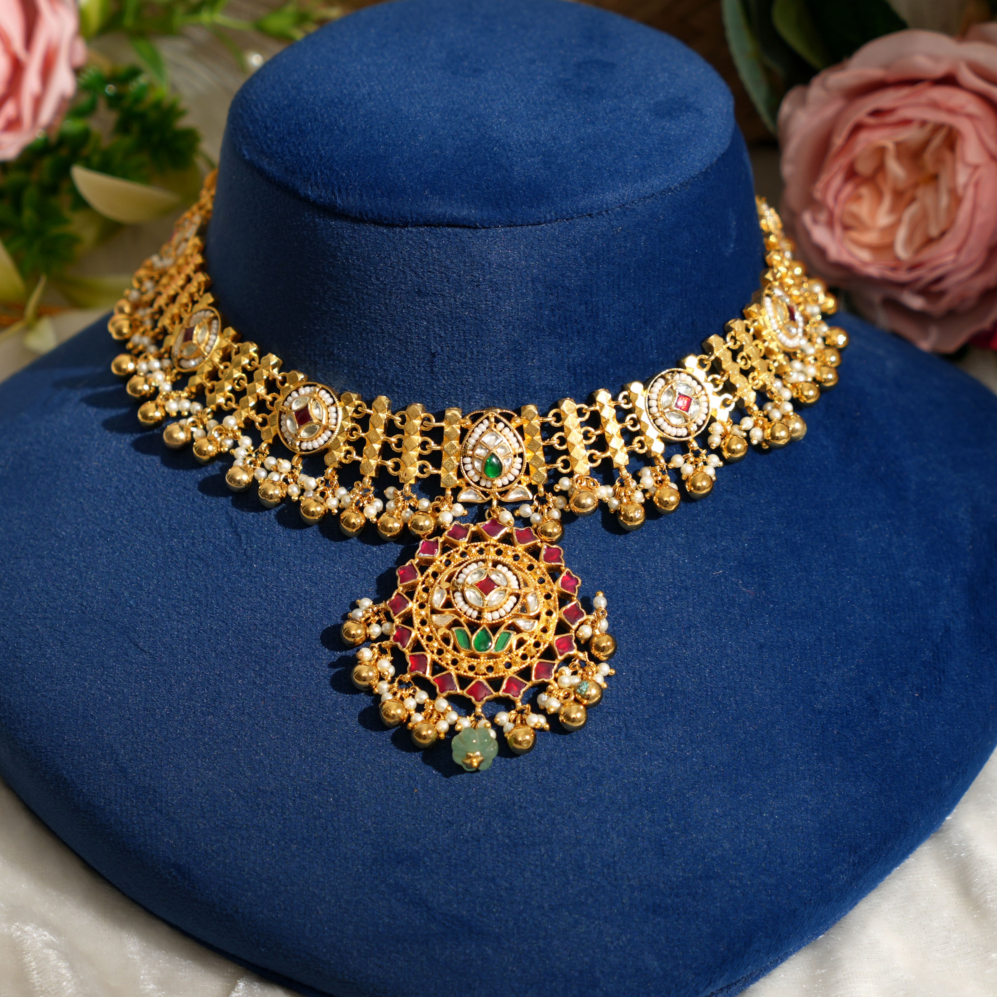 Mishika Necklace Set