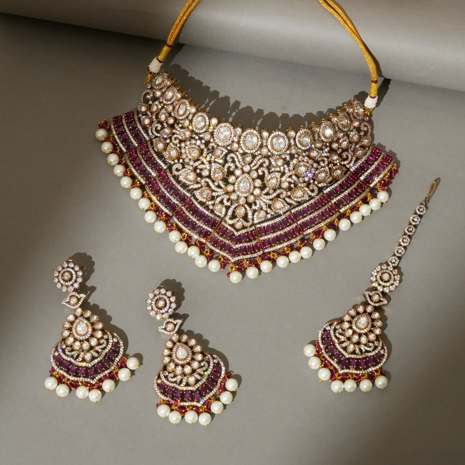 Inira Necklace Set