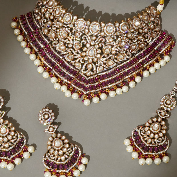 Inira Necklace Set