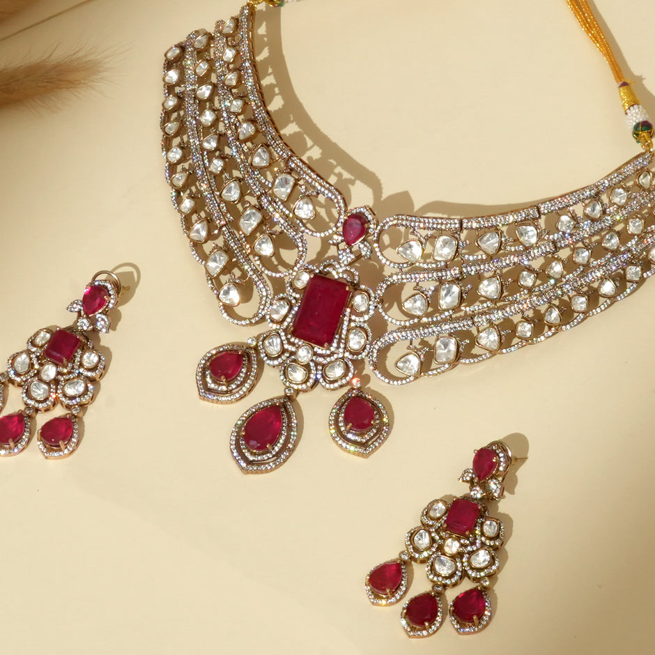 Chitraa Necklace Set