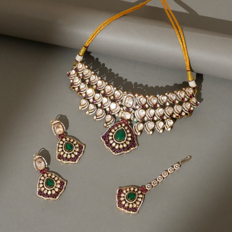 Chitraa Necklace Set
