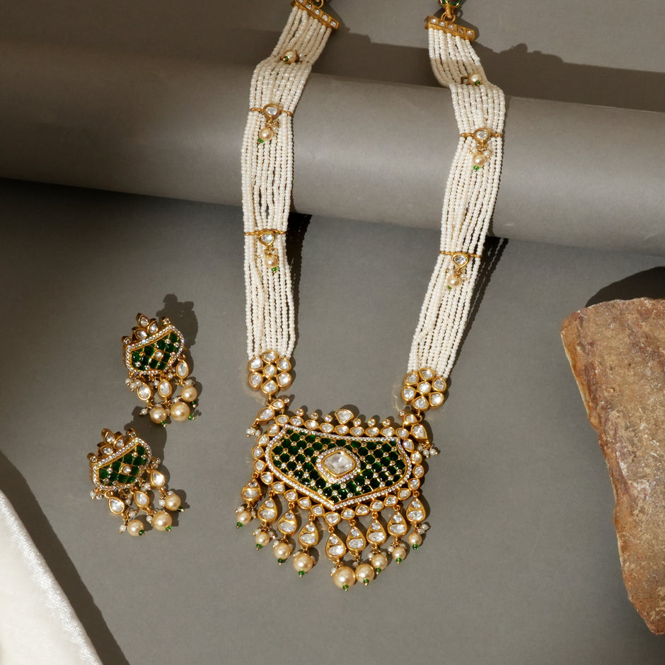Jhanvi Necklace Set