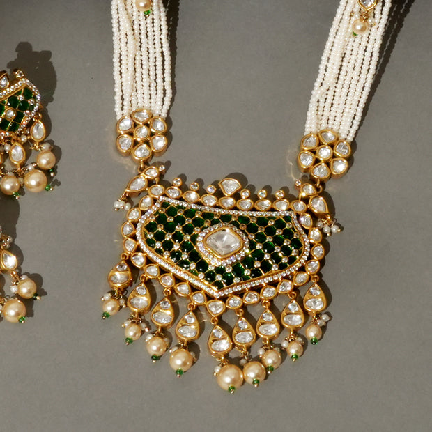 Jhanvi Necklace Set