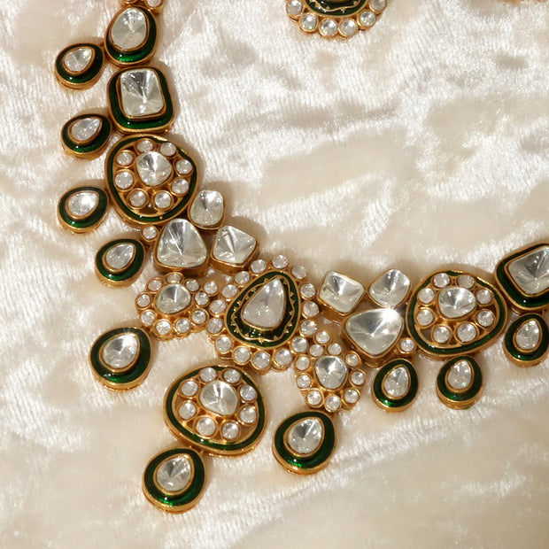 Vihana Necklace Set