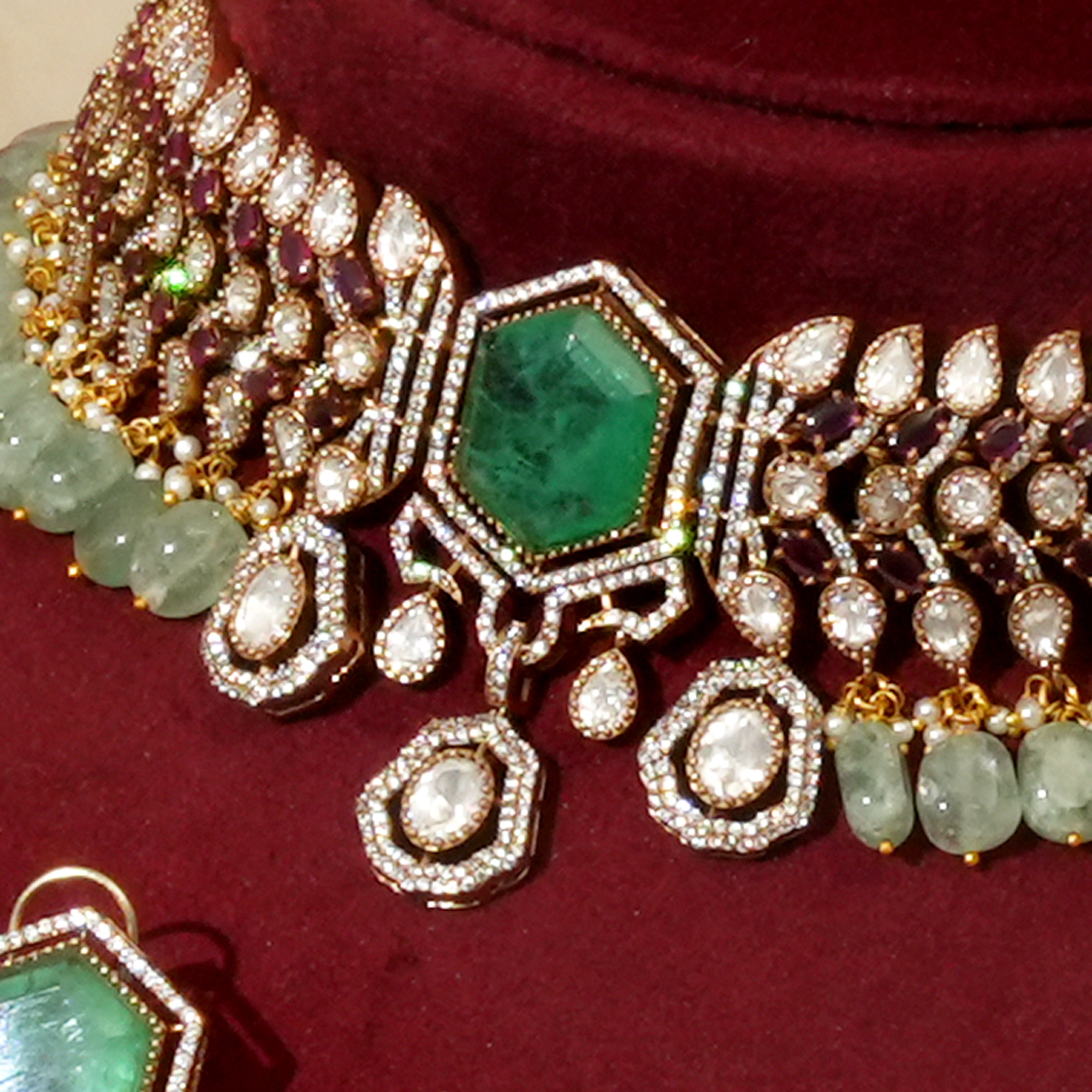 Ziya Choker Set