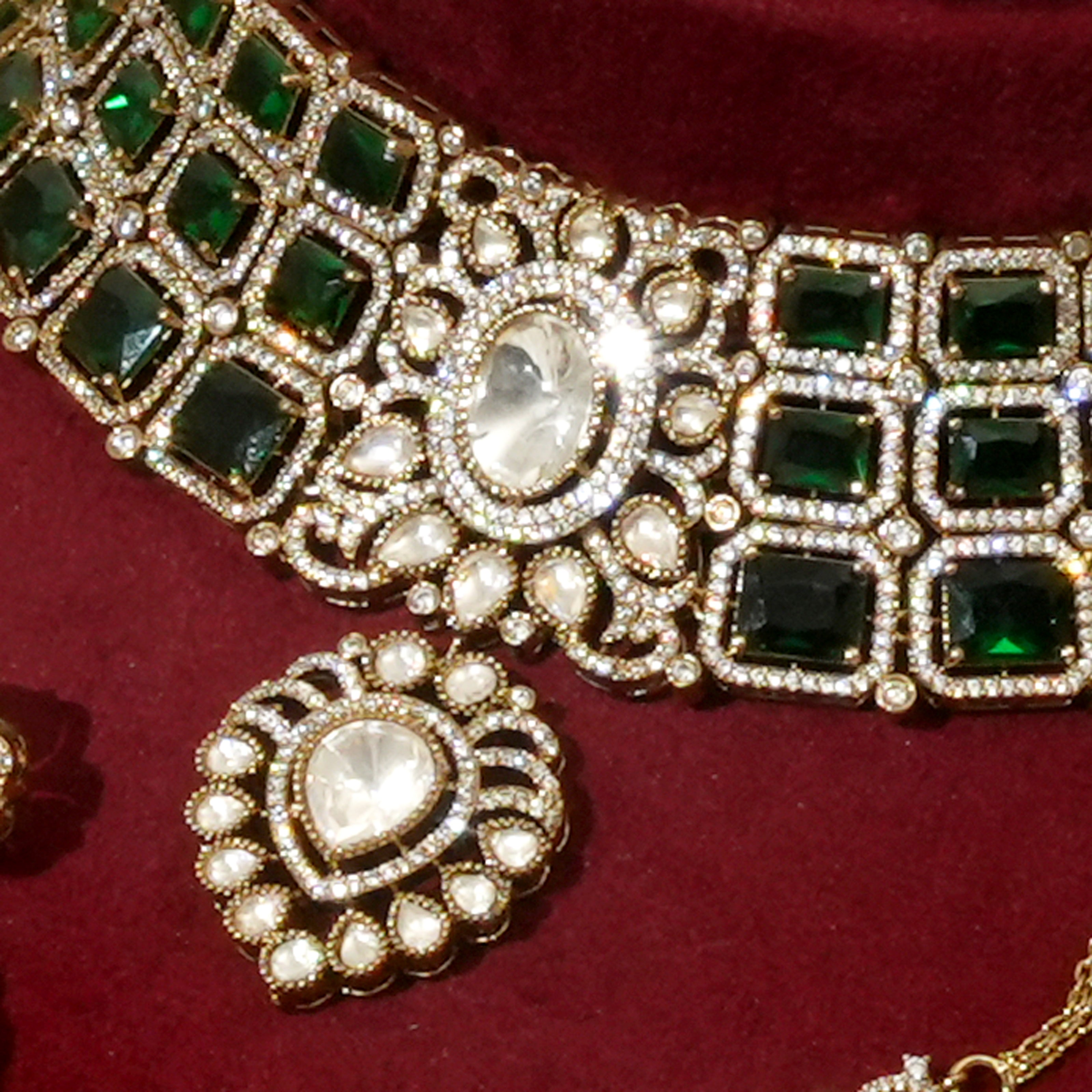 Uditi Choker Set