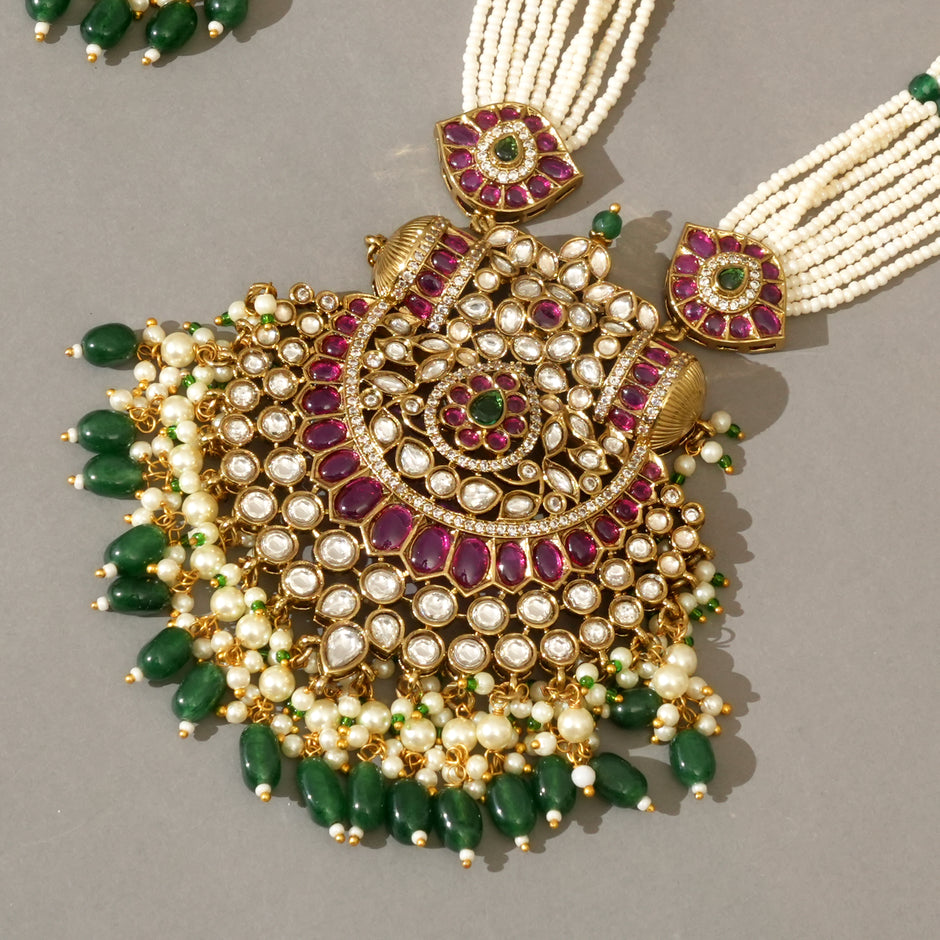 Chaaya Necklace Set