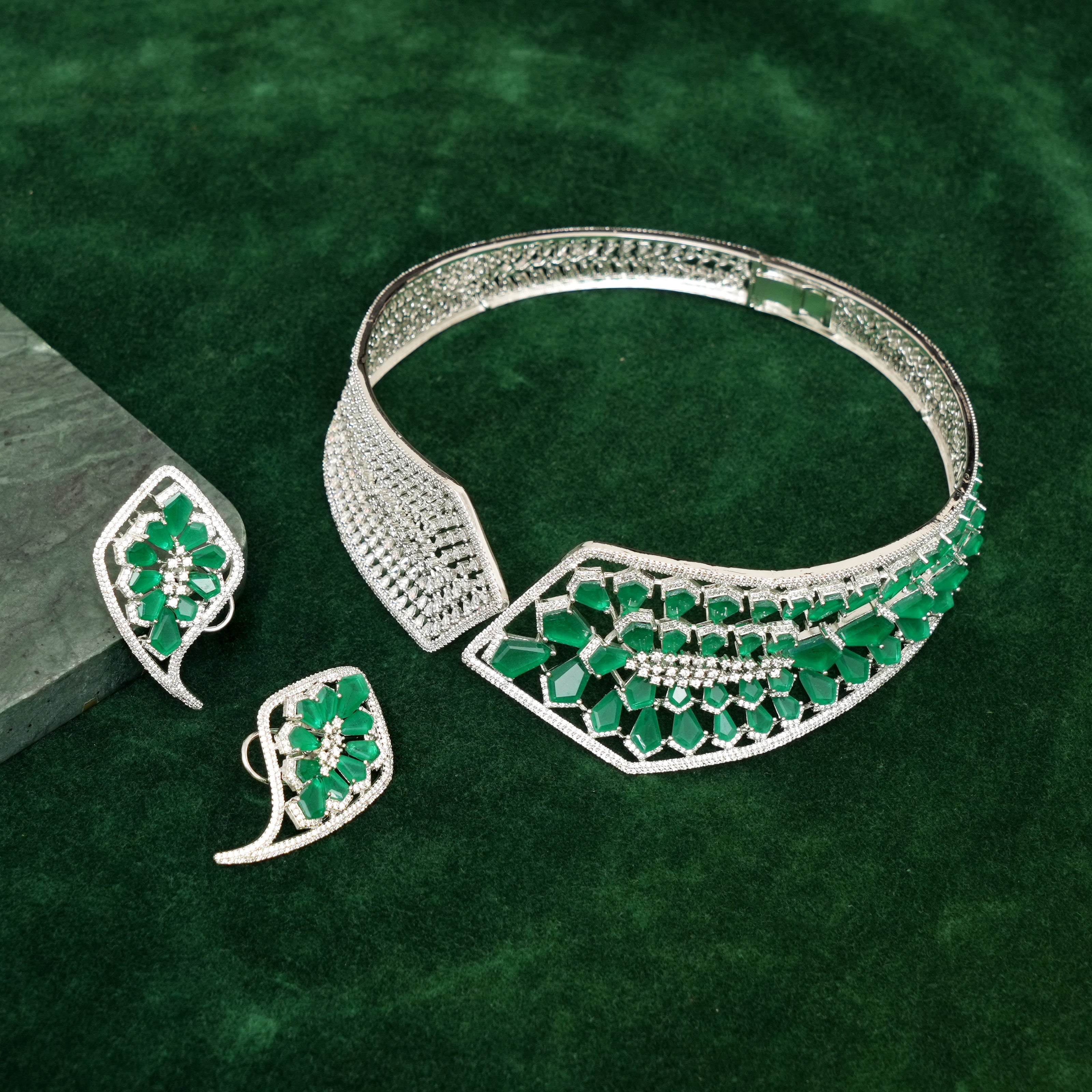Janaki  Emerald Green   Necklace Set