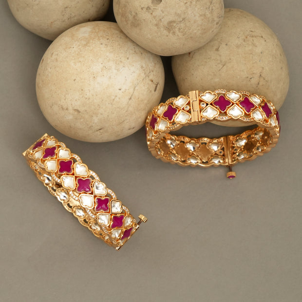 Nyra Bangles Set